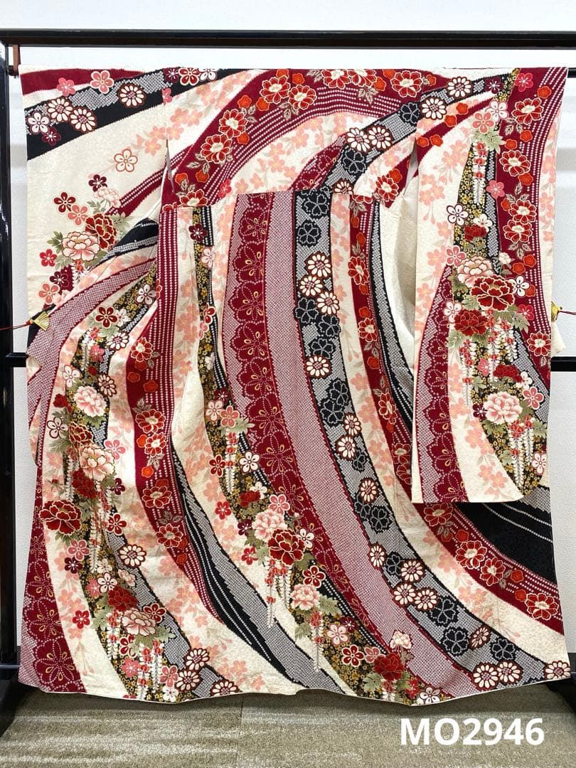 振袖 豪華 金駒 金彩 銀通し 身丈158cm 撥水加工済 - メルカリ