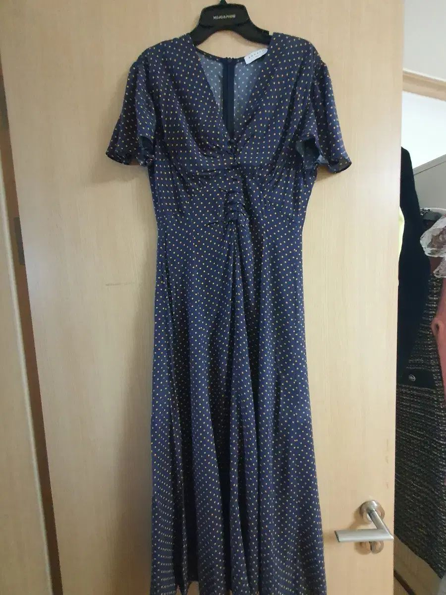 新品SANDRO サンドロ ワンピース 定価8万円