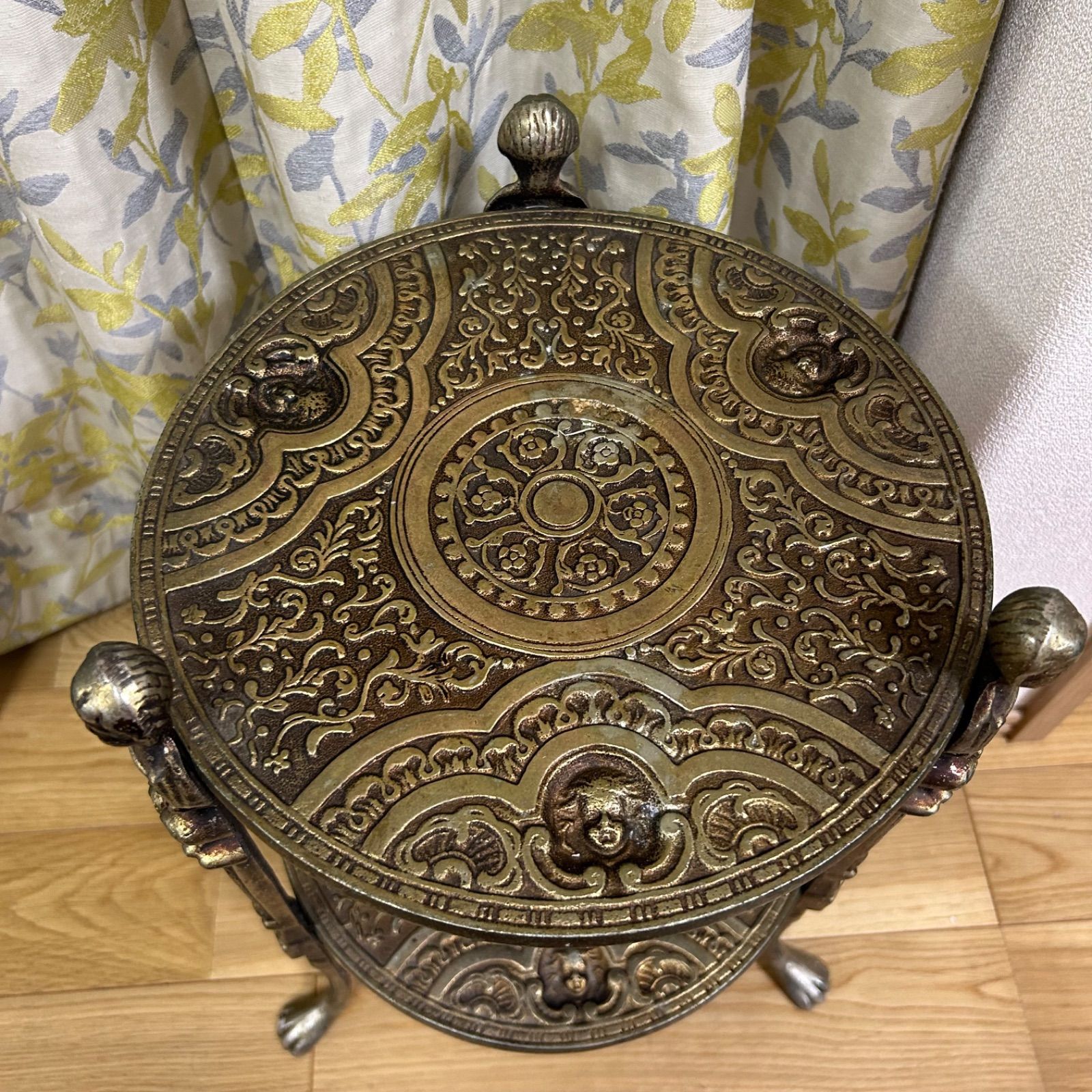 日本製 真鍮 花台 フラワースタンド 猫脚 飾り棚 ゴールド アンティークラック