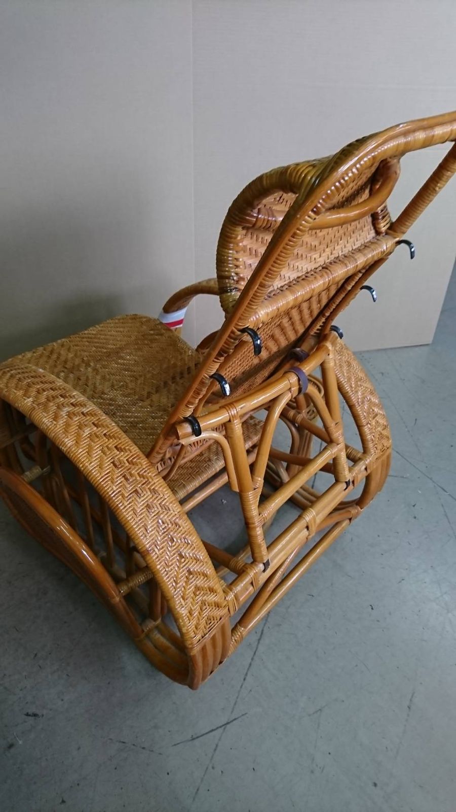 送料無料A58087 藤 ラタン リクライニングチェア 