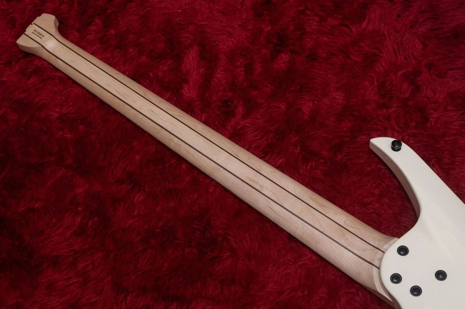 new】HEX Guitars / NB505 Ivory - メルカリ