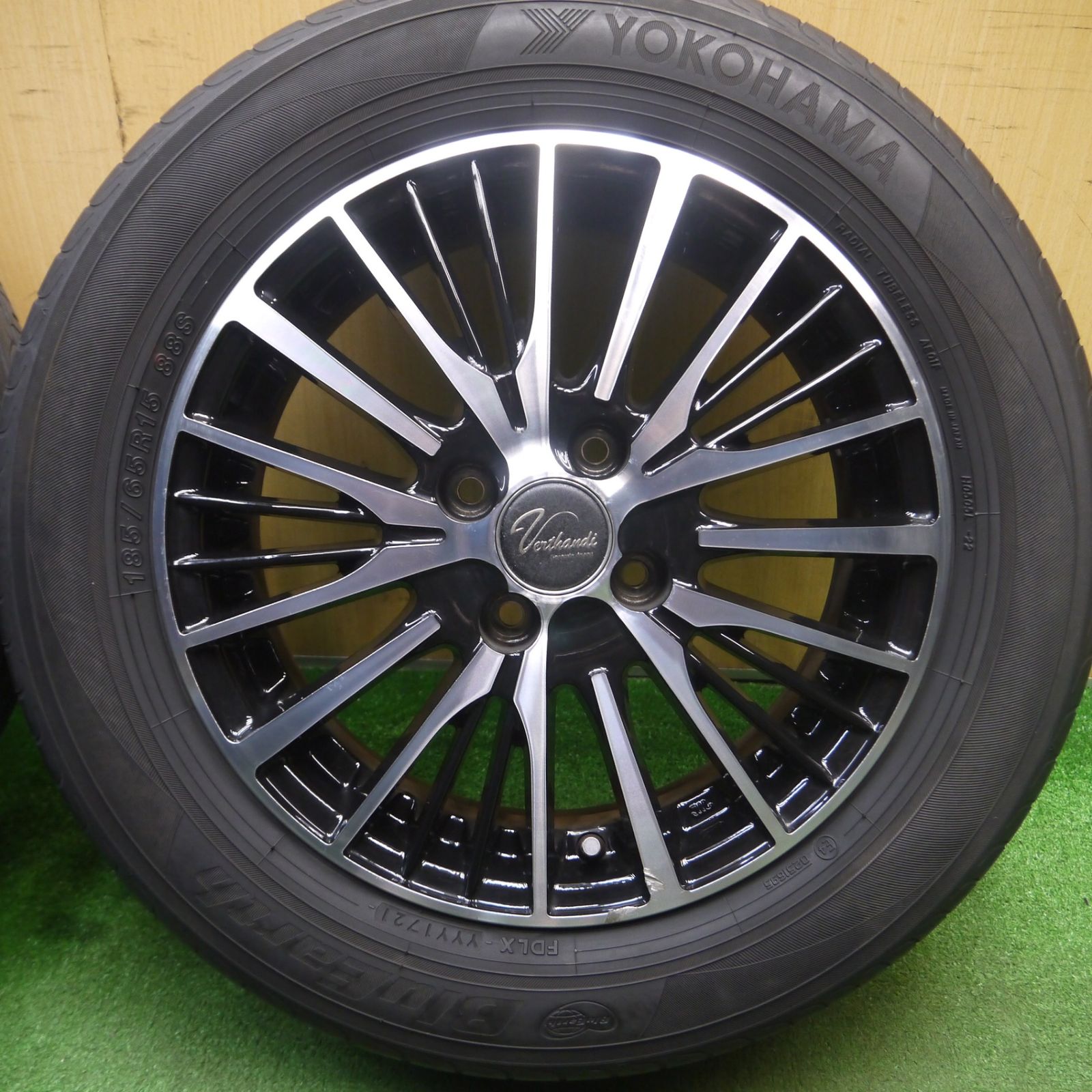 送料無料] キレイ！21年☆185/65R15 ヨコハマ ブルーアース
