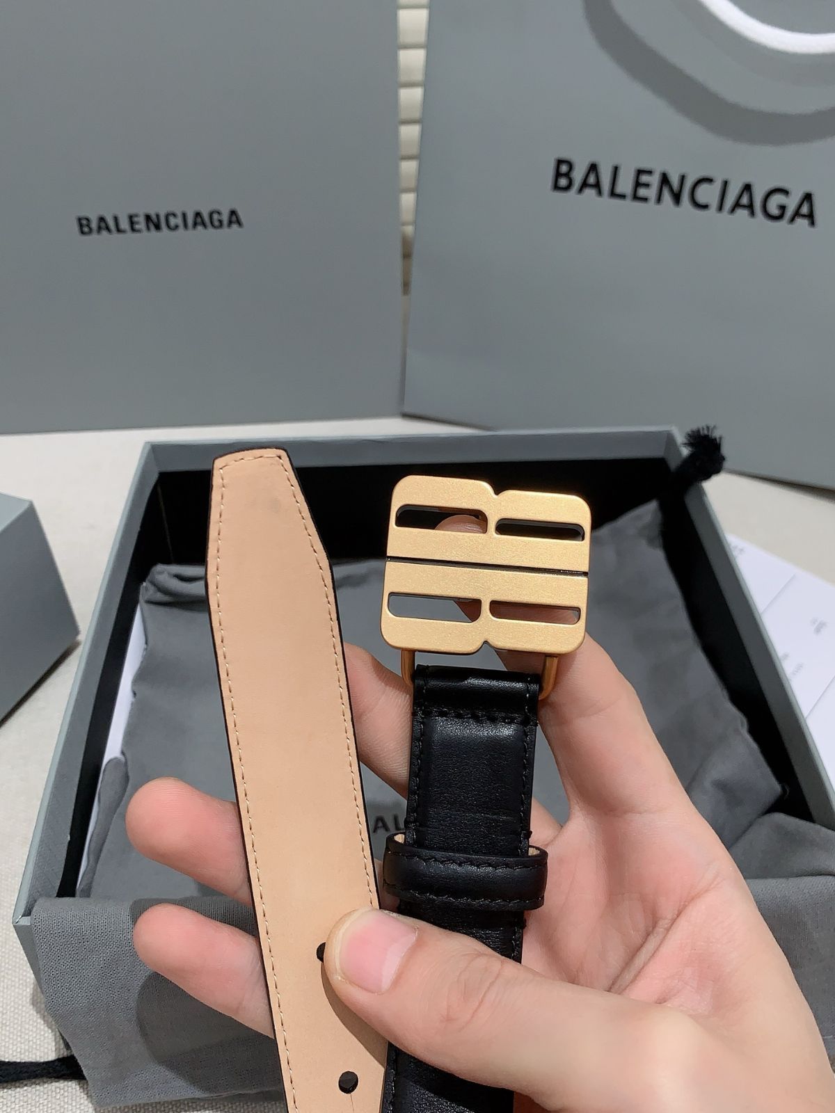 今日特価】Balenciaga 新款レザーベルト-3 - メルカリ