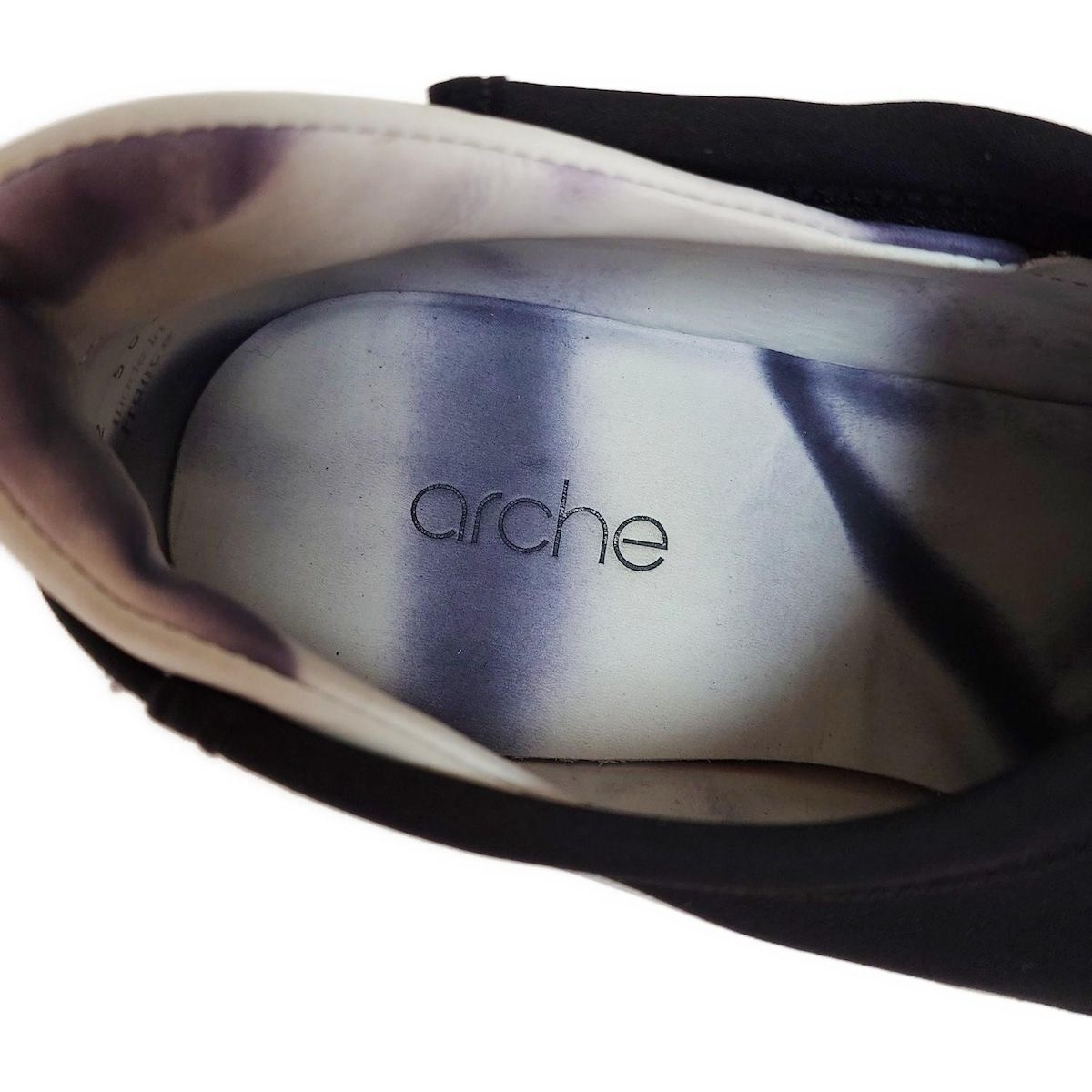 - 黒×白×ライトパープル