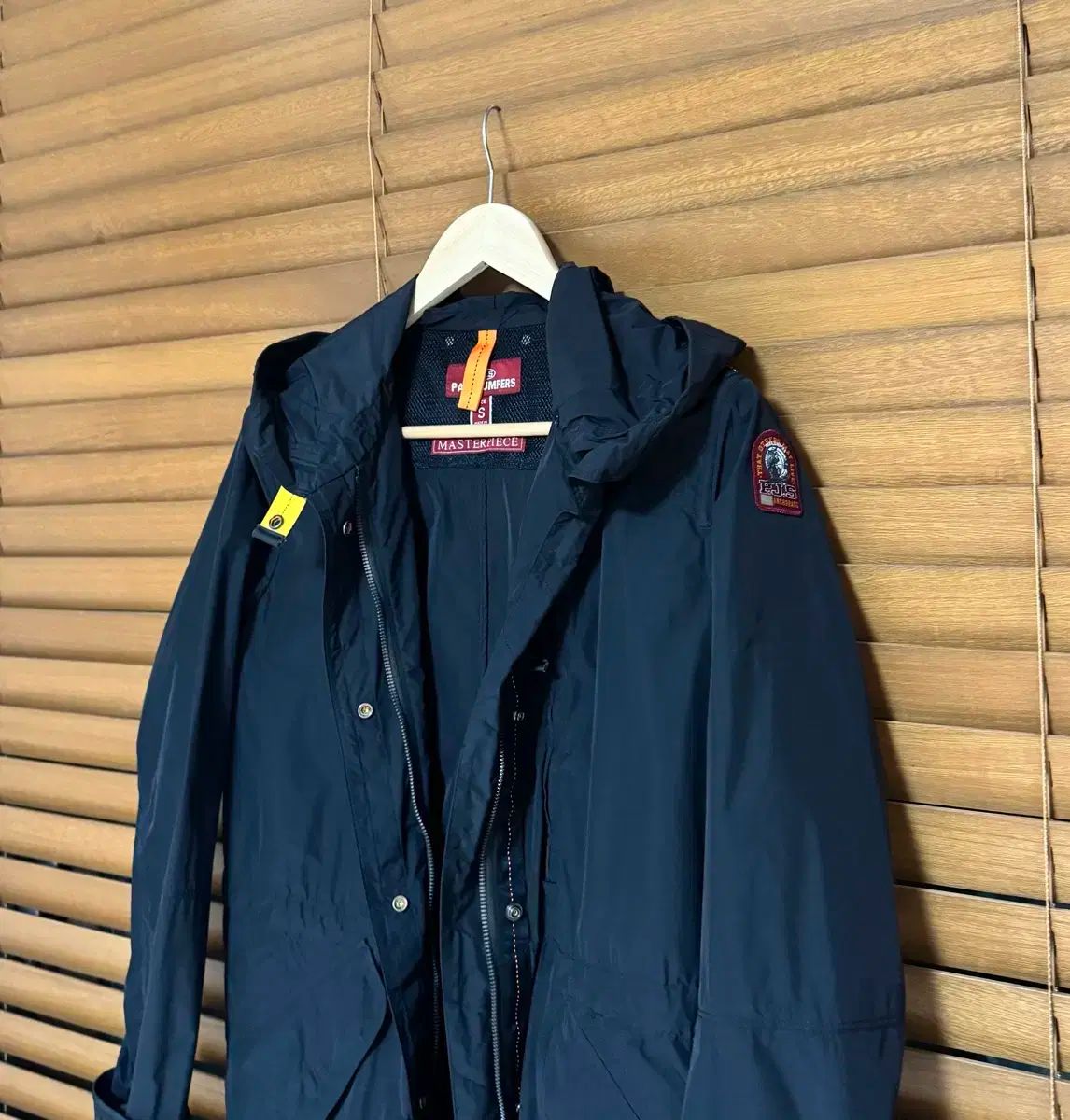 新品同様！パラジャンパースレディースウインドブレーカー