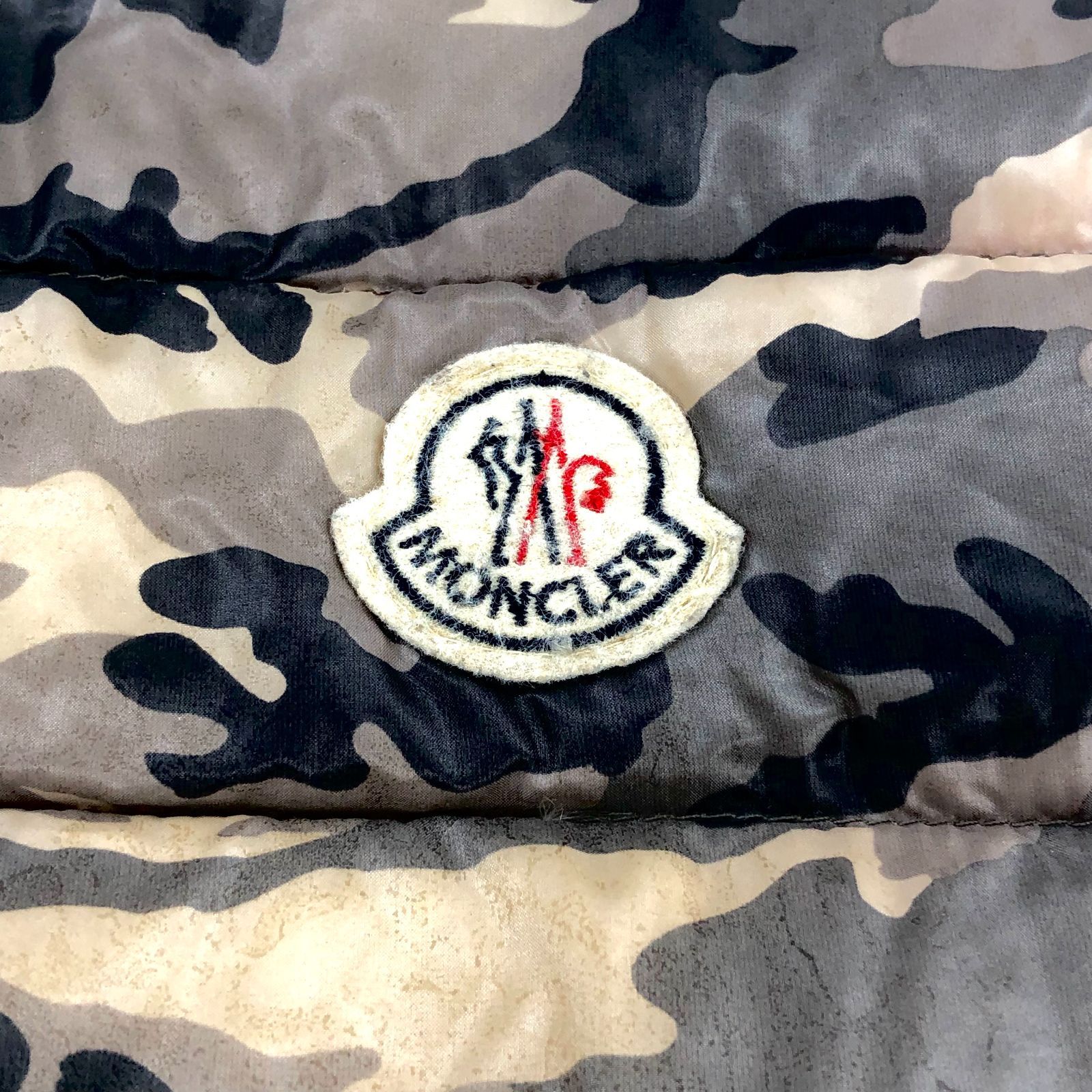 Moncler カモフラージュ ダウンベスト MONCLER モンクレール ダウンベスト カーキ カモフラージュ