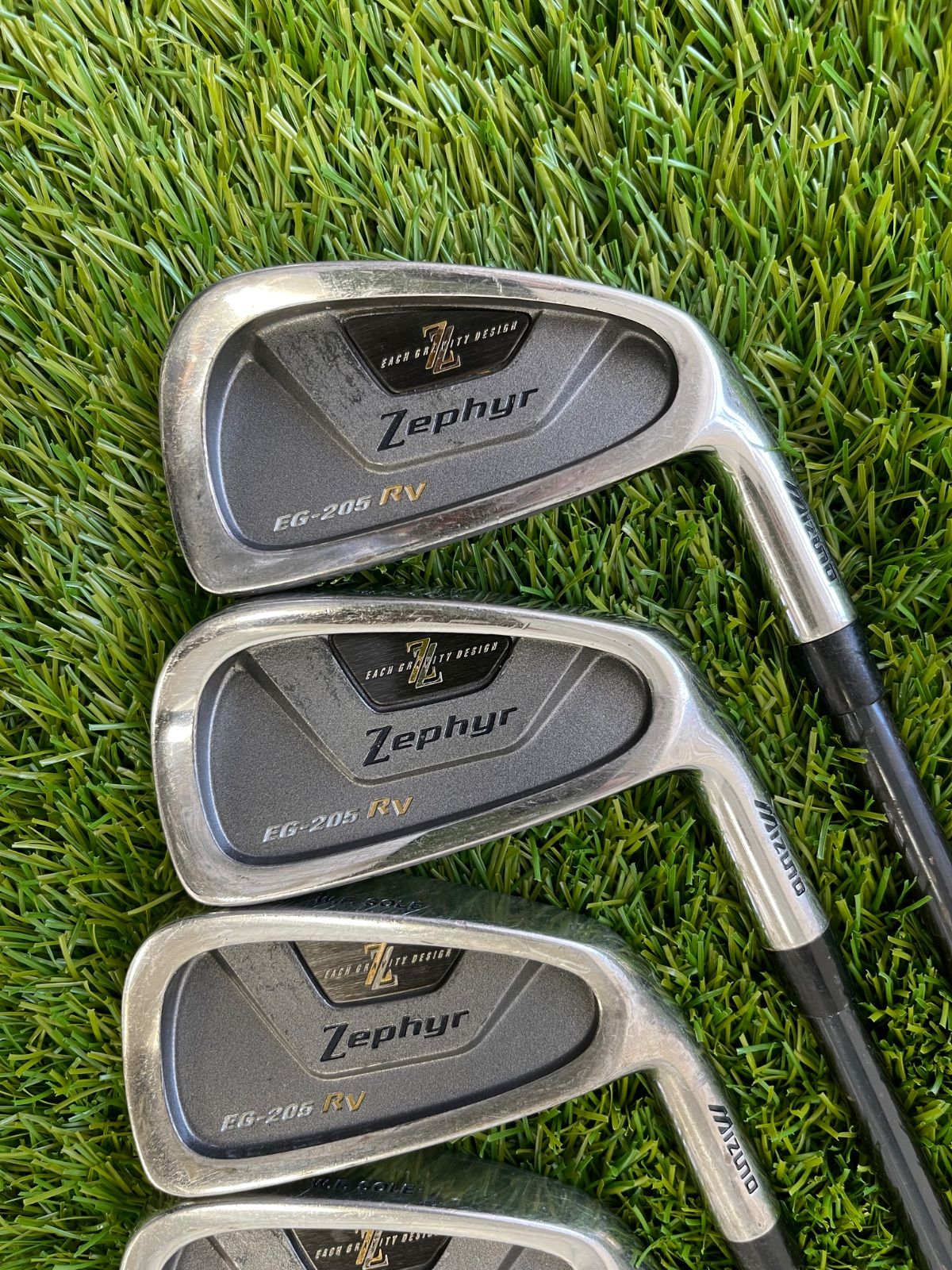 ミズノ アイアン 9本 右 MIZUNO Zephyr EG-205 RV カーボン SR