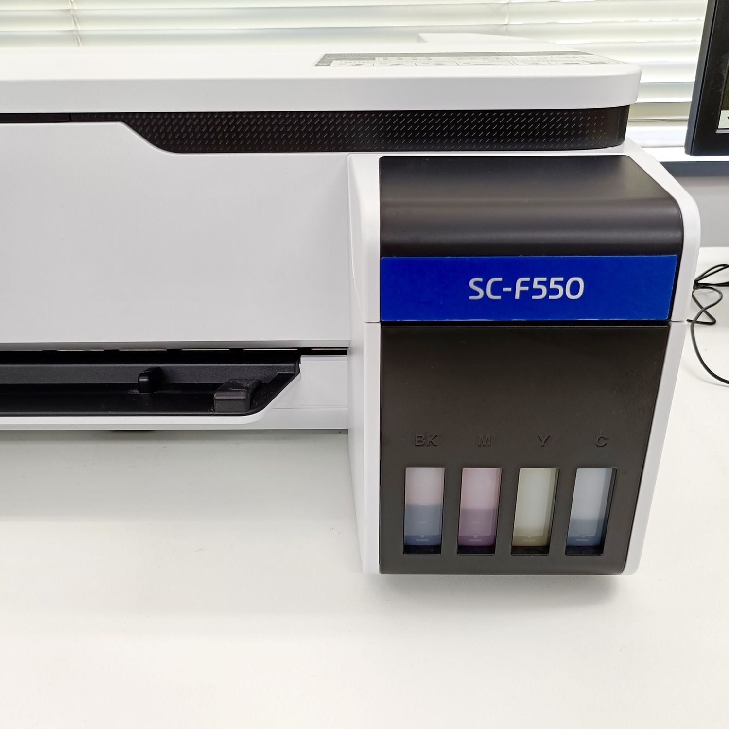 EPSON SC-F550 昇華転写プリンター まるで家庭用プリンタのような昇華プリンタ 省スペースで始める昇華プリント