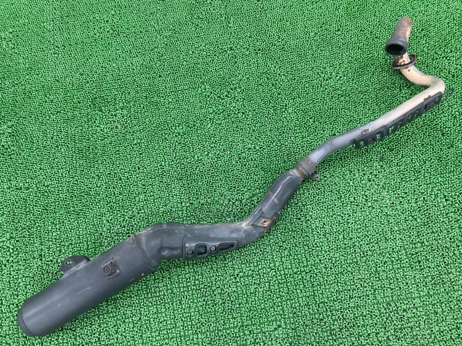 TW200 マフラー 5LB ヤマハ 純正 バイク 部品 DG07J ノーマル フルエキ コケキズ無し 品薄 車検 Genuine 【中古】 89