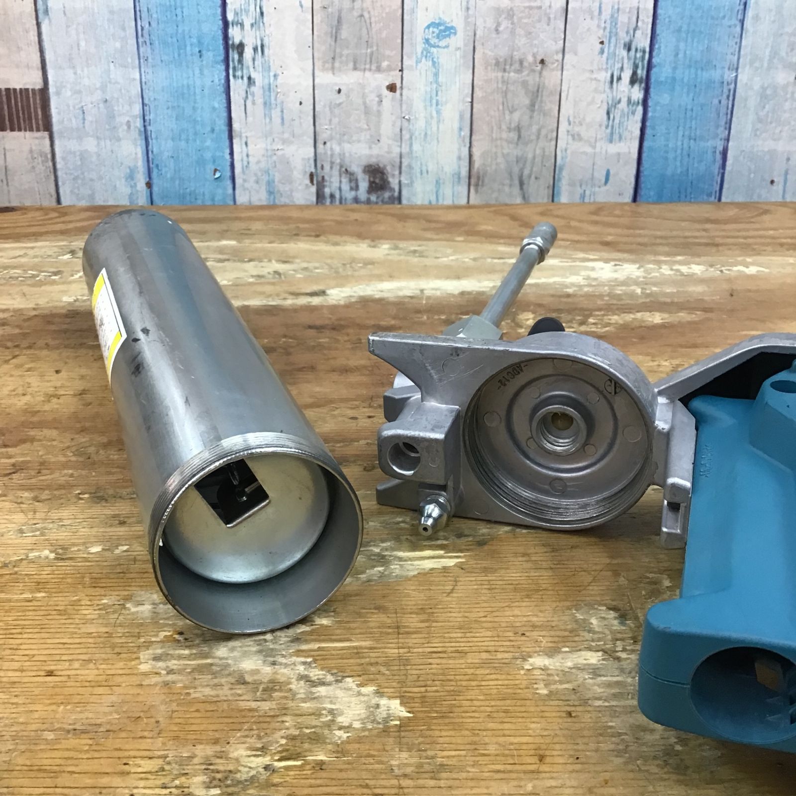 中古品】ヤマダ/YAMADA 充電式グリースガン EG-400B2 マキタ10.8v 