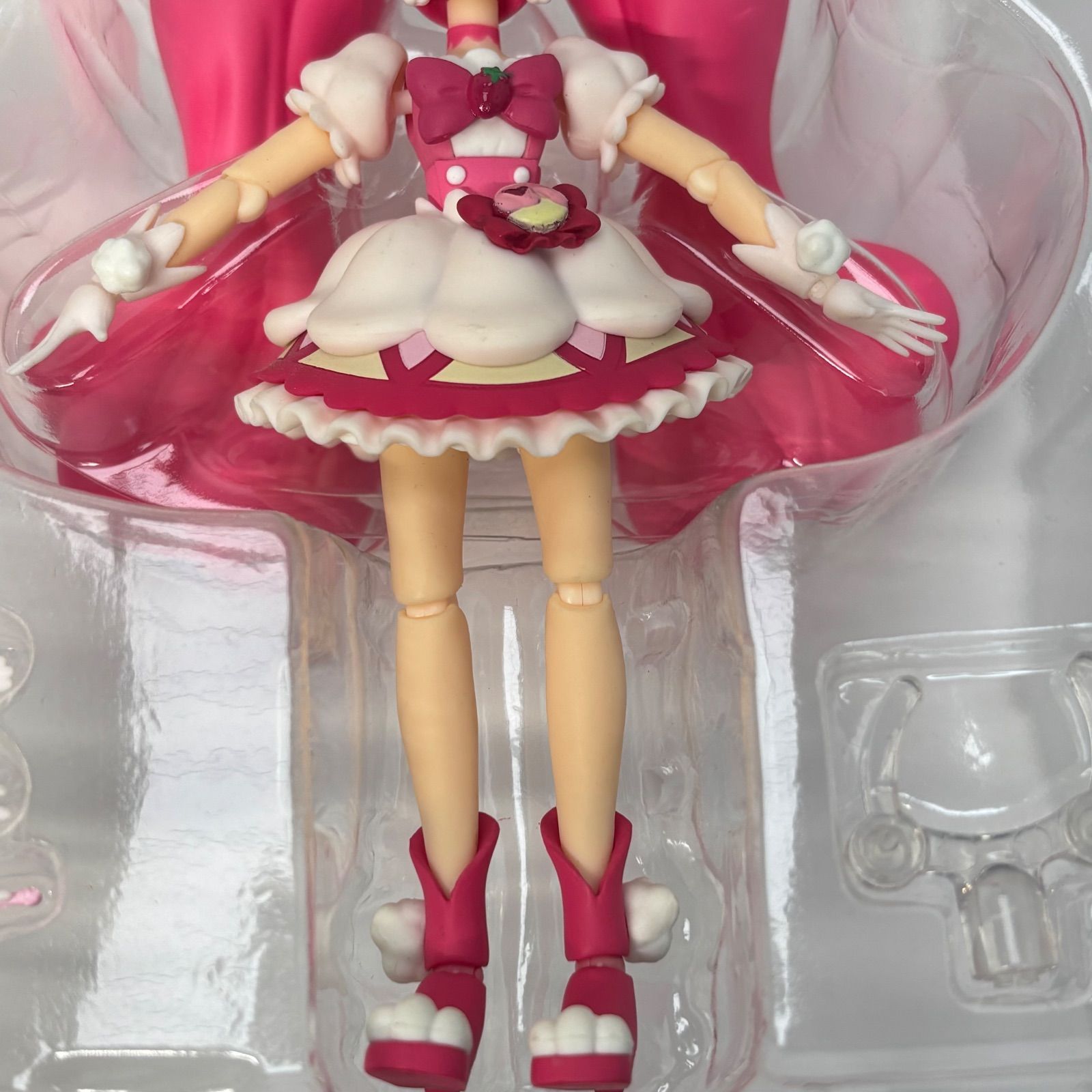 キラキラ⭐︎プリキュアアラモード　S.H.フィギュアーツ キュアホイップ　未開封品 41XVZsZNOhL._UF350,350_QL80_.jpg