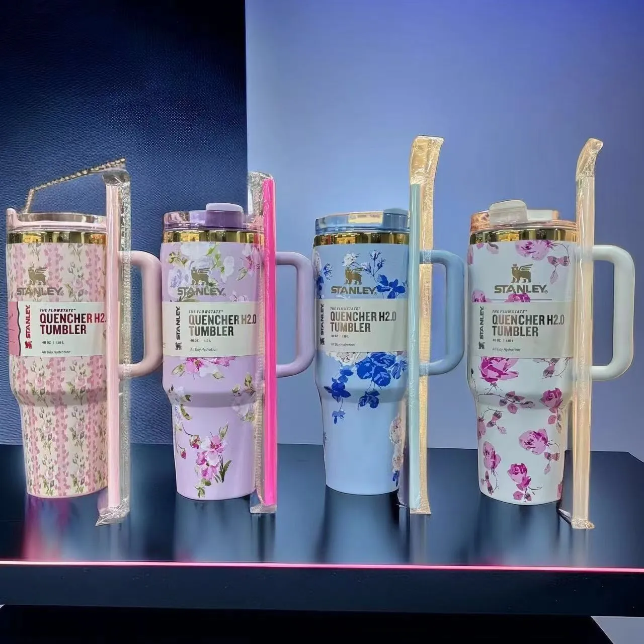 スタンレー X ラブシャックファンシー オールデイ スリムボトル354ml The Blue Stanley X LoveShackFancy Collab Holiday Quencher