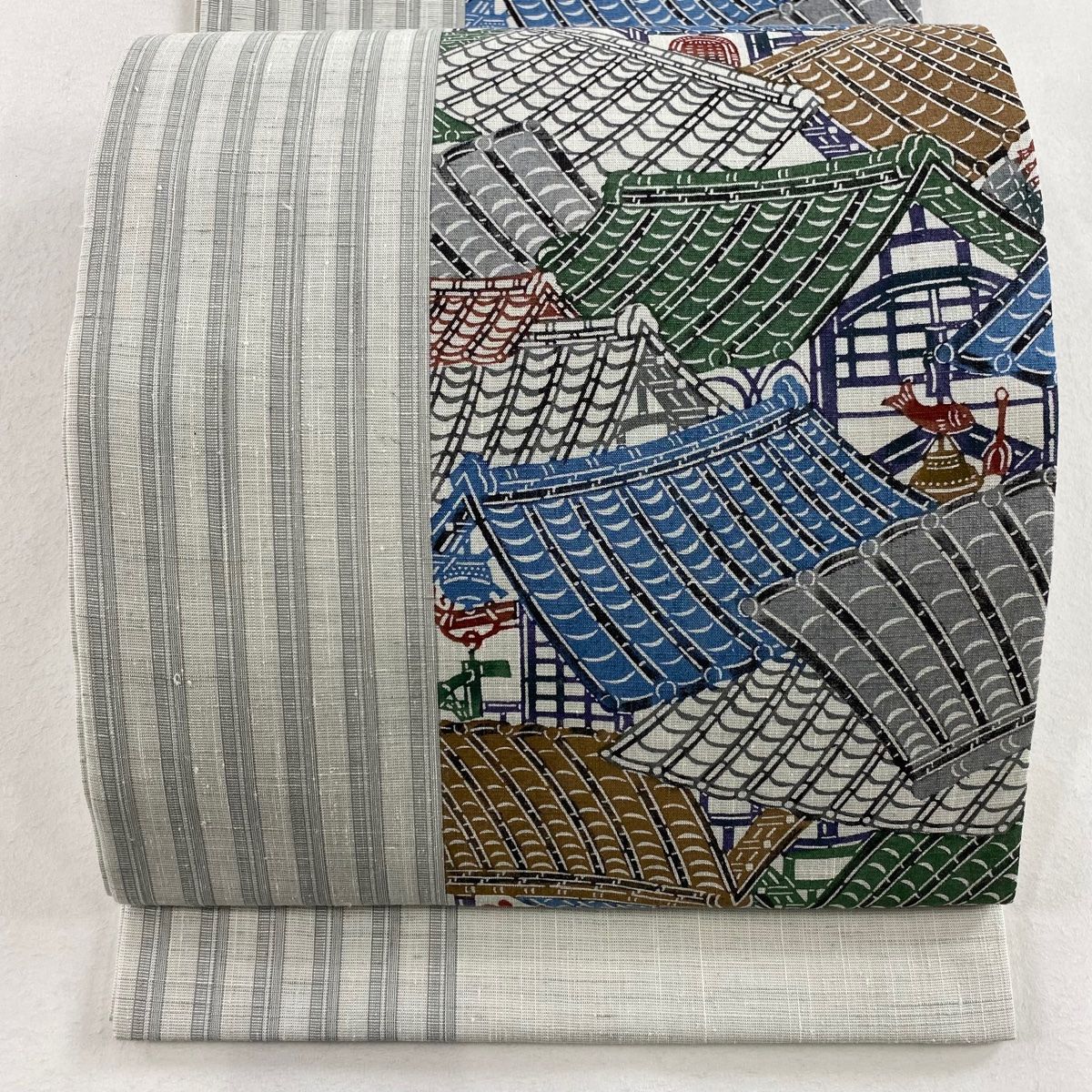 開き名古屋帯 秀品 紬地 屋根 縞 灰白 正絹