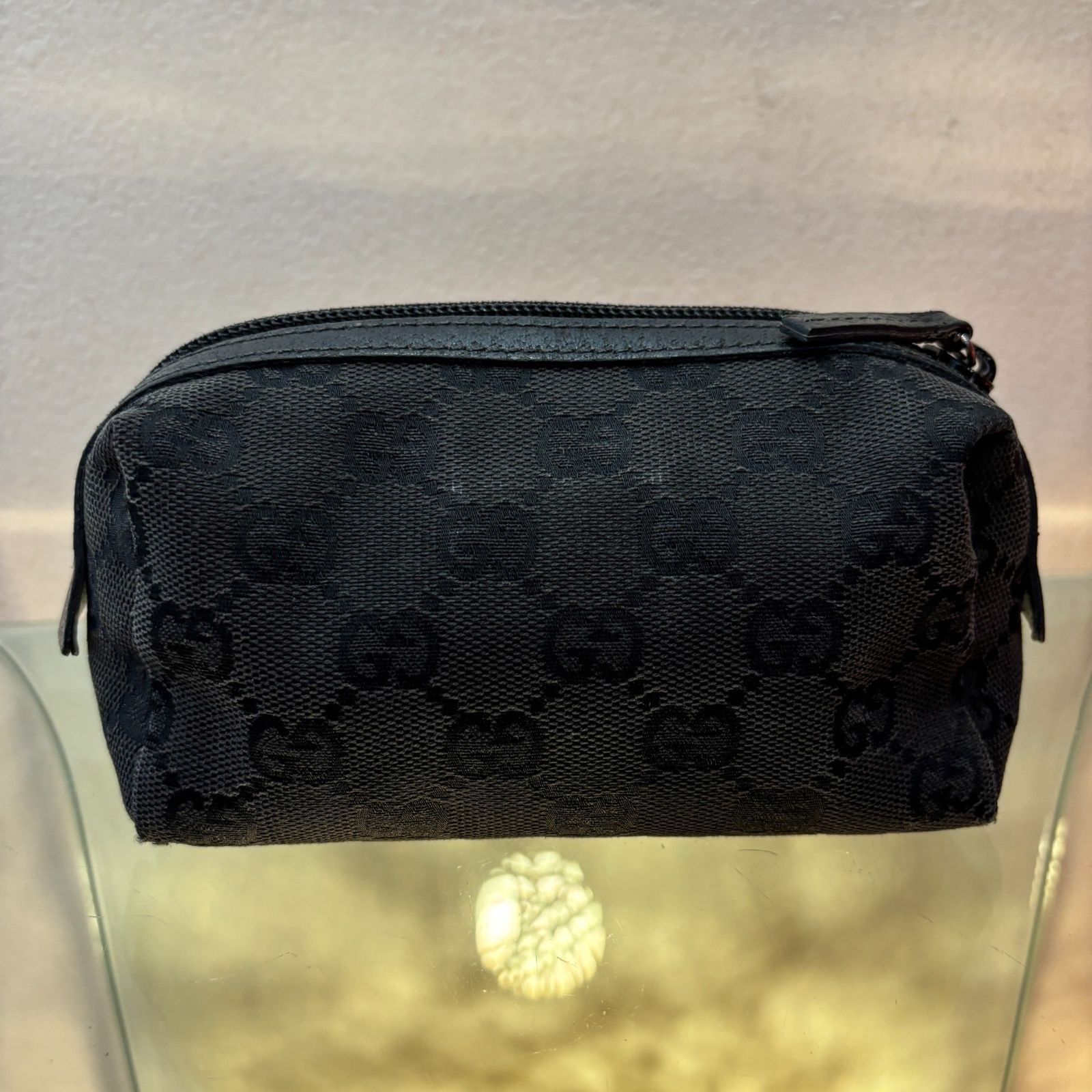 ΩNA1521 希少品！大人気！ GUCCI グッチ ポーチ コスメポーチ GG