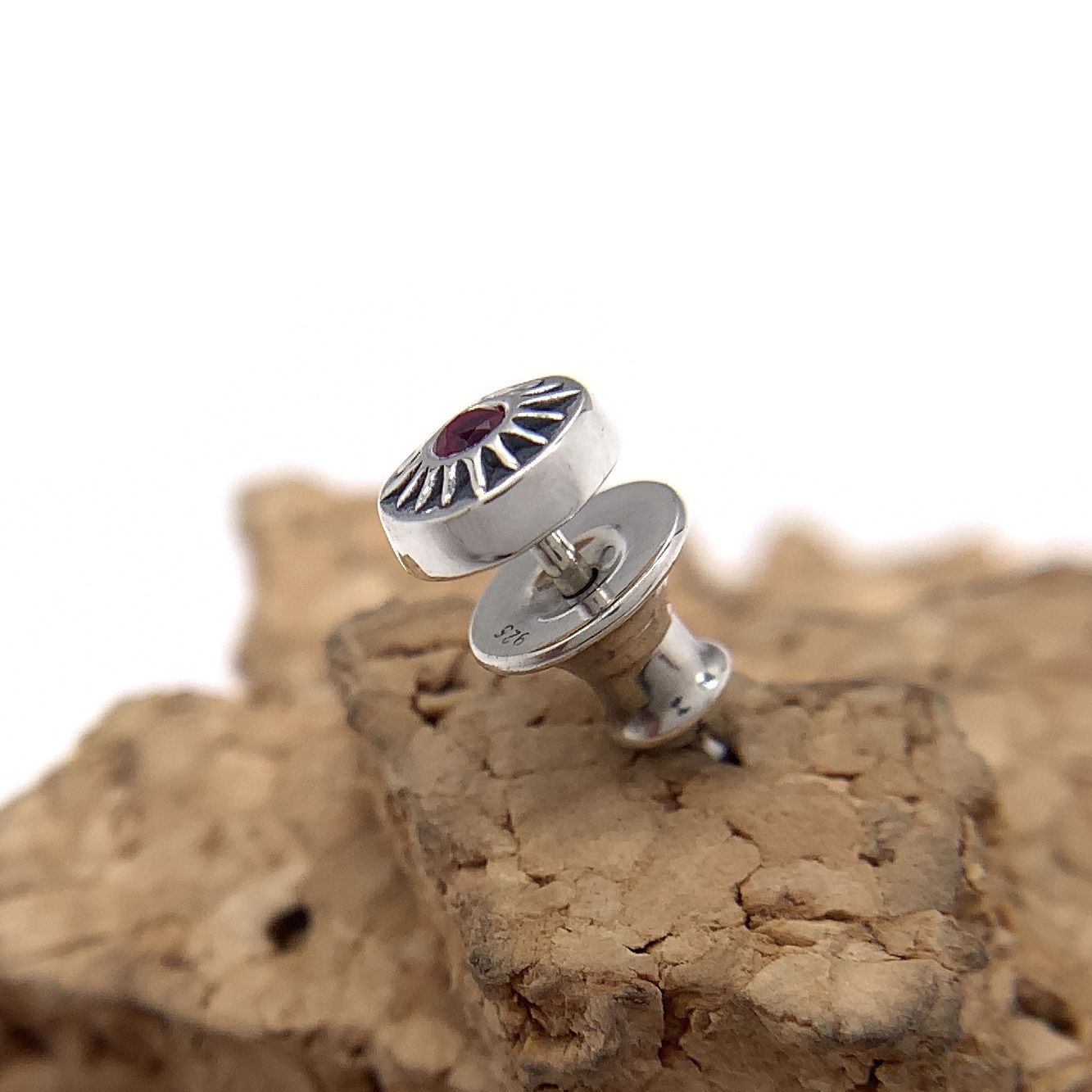 合成ルビー シルバー925ピアス メンズ片耳ピアス/セカンドピアス