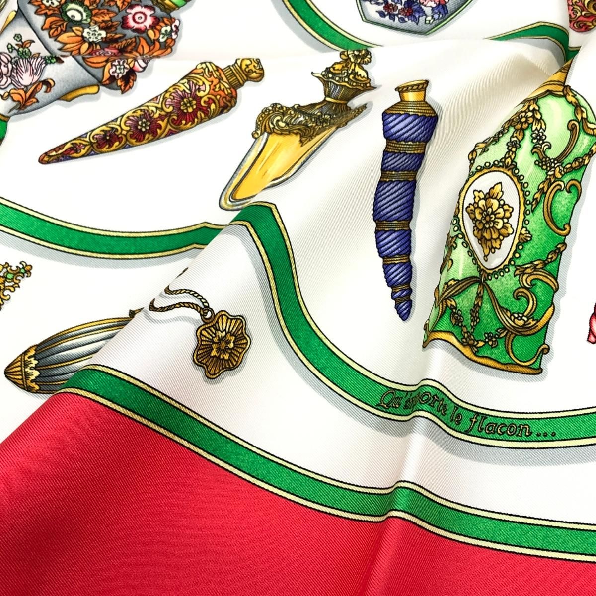 【美品】エルメス カレ90 スカーフ Qu'importe le flacon HERMES エルメス スカーフ カレ90 『Qu importe le flacon(香水