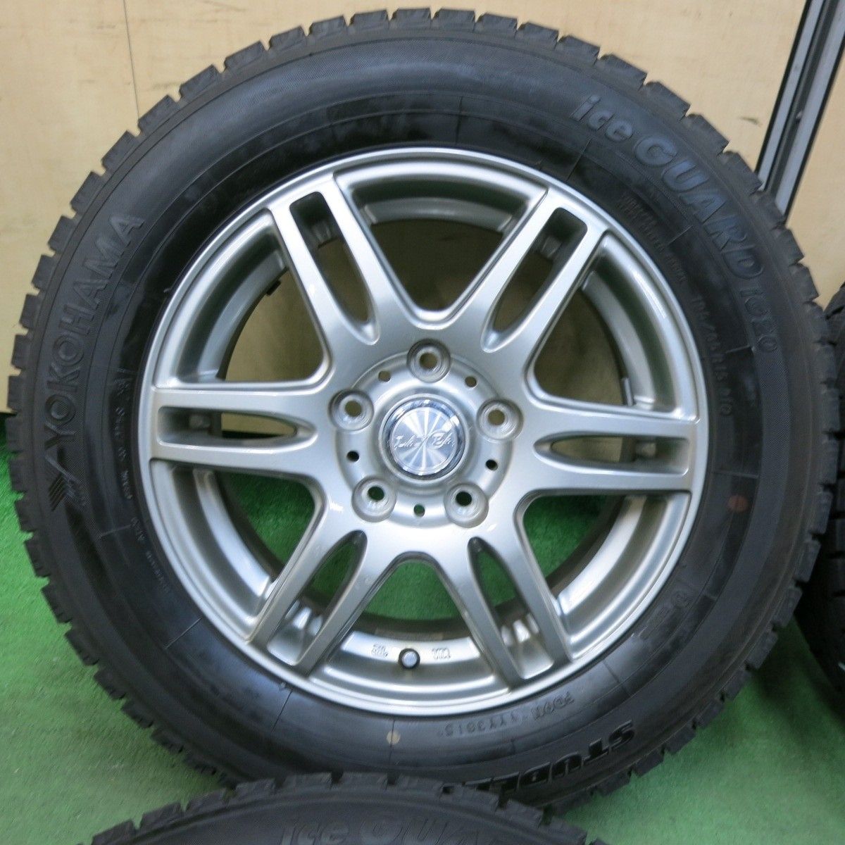 バリ溝！9分☆スタッドレス 195/65R15 ヨコハマ アイスガード iG20 