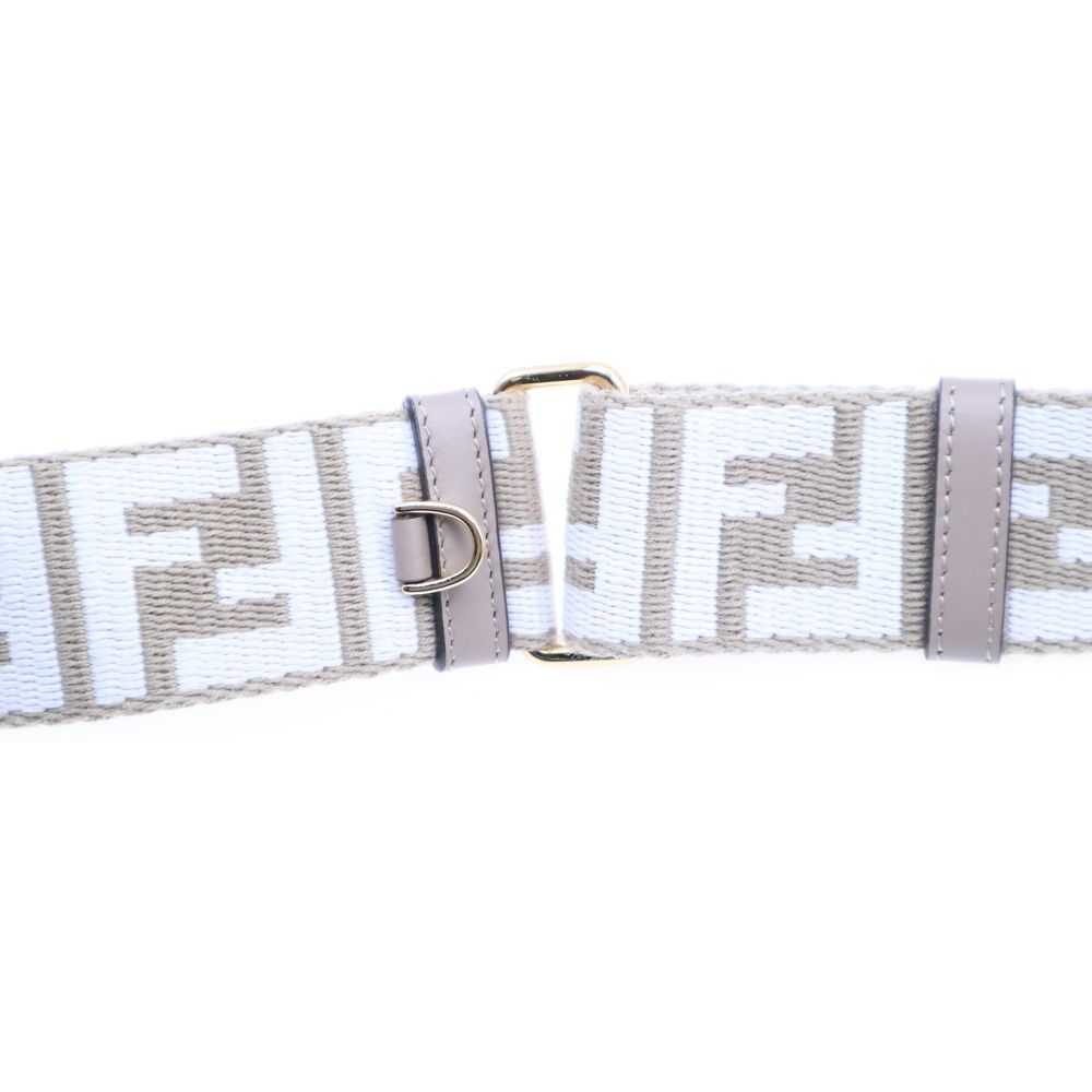 ベージュ×ホワイト