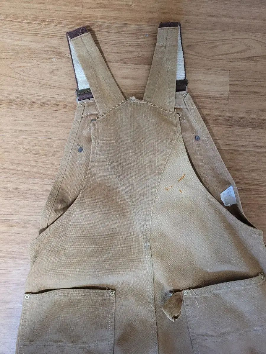 カーハート オールインワン