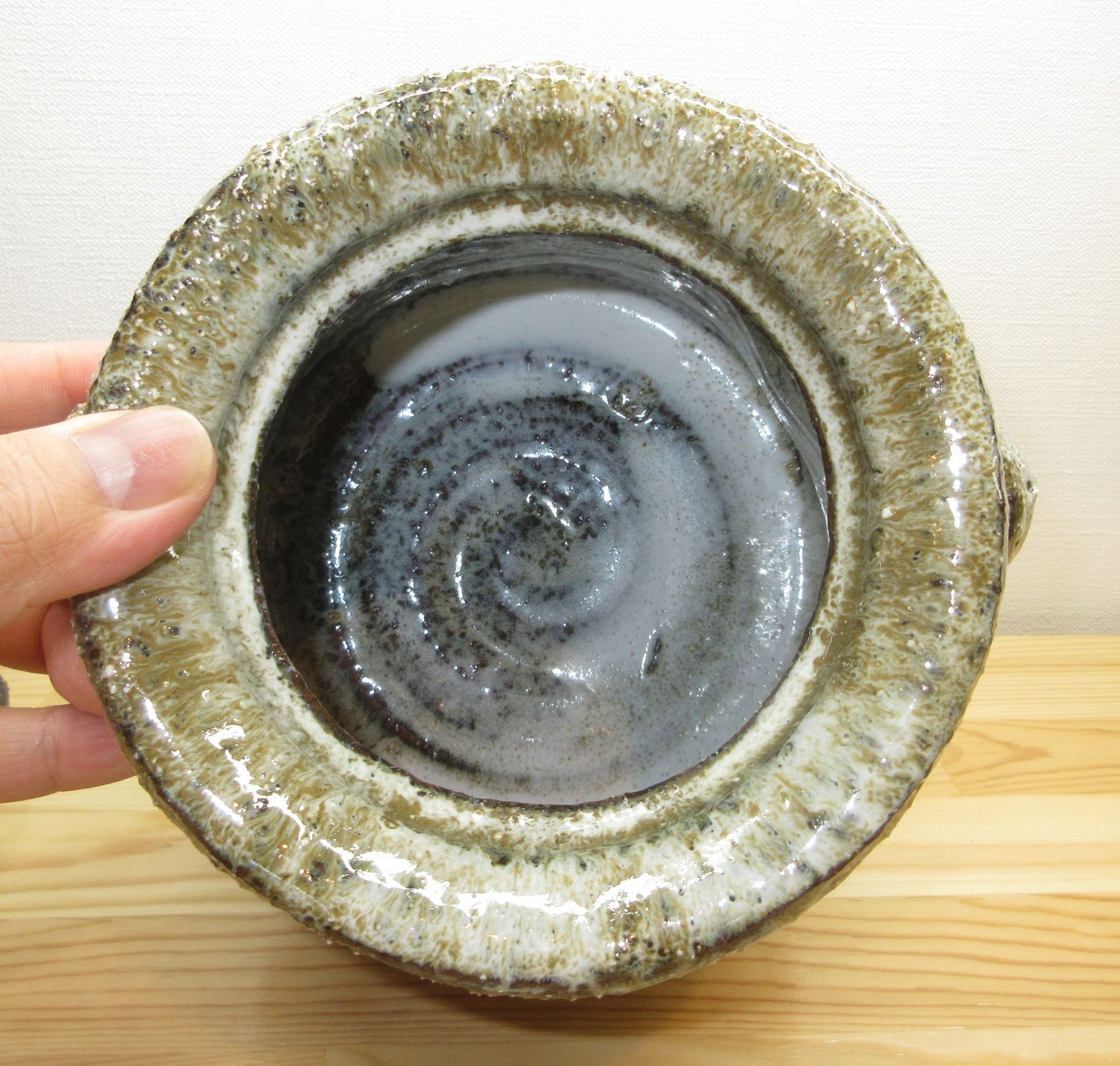 送料込【逢絢亭・新品】茶道具 水指 瀬戸焼 萩釉 窯変水指 耳付 味下隆司 共箱 逢絢亭・新品】茶道具 水指 瀬戸焼 萩釉 窯変水指 耳付 味下隆司