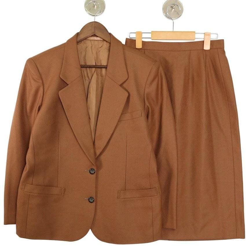 BURBERRY バーバリー セットアップ テーラードジャケット スカート 茶 ブラウン ウール 11 ロゴボタン 通勤通学 ビジネス レディース