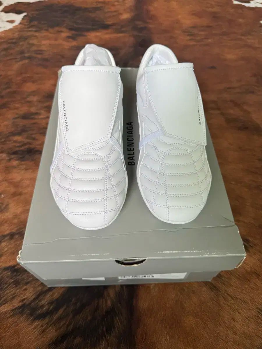 42 BALENCIAGA バレンシアガ サッカー スニーカーズ 白