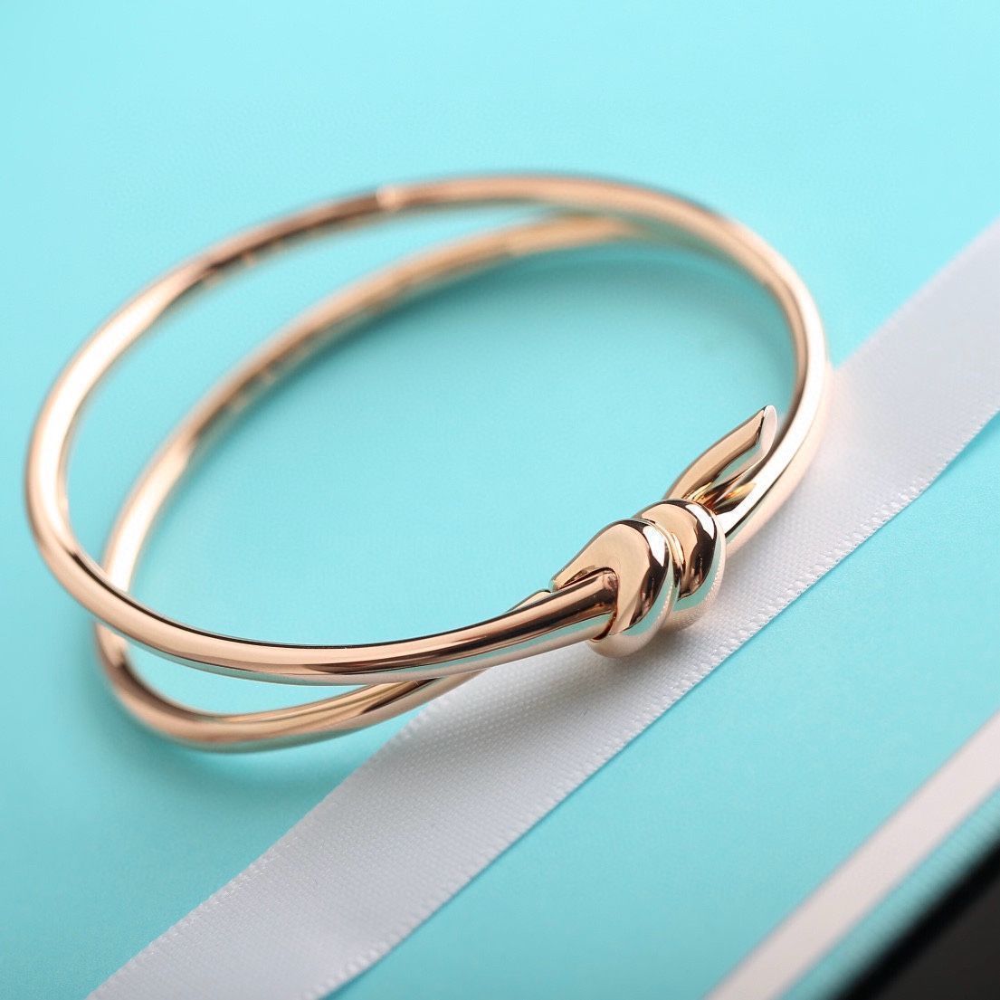 Tiffany&Co ティファニー ノットダブル ロウ ヒンジ バングル ミデ 