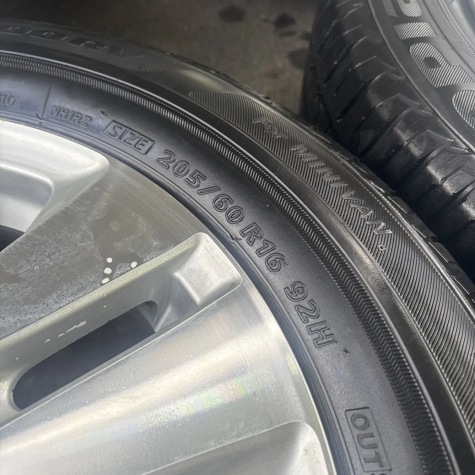 純正ホイールタイヤセット