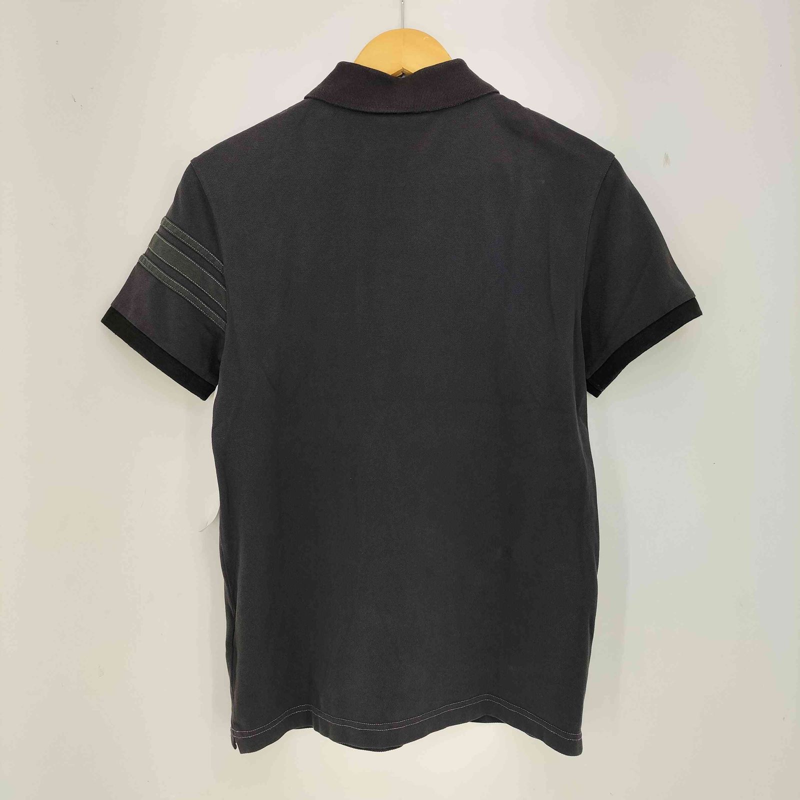 モンクレール MONCLER フロントロゴワッペンポロシャツ 後染め