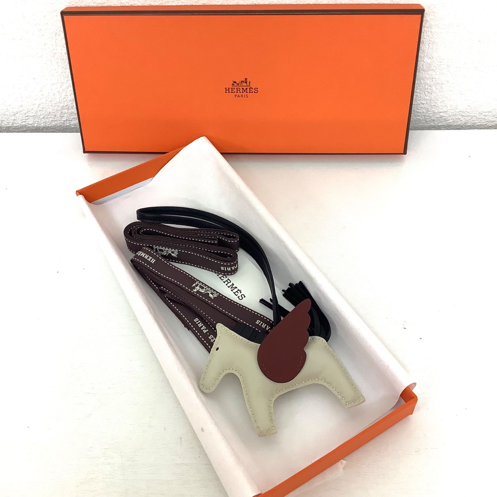 HERMES エルメス チャーム ロデオ PM ペガサス クレ ルージュアッシュ 黒 B刻印