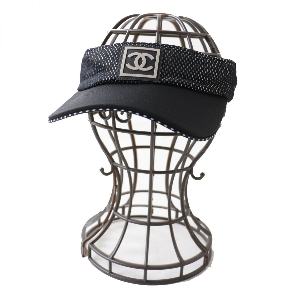 CHANEL サンバイザー ブラック×ホワイトロゴ
