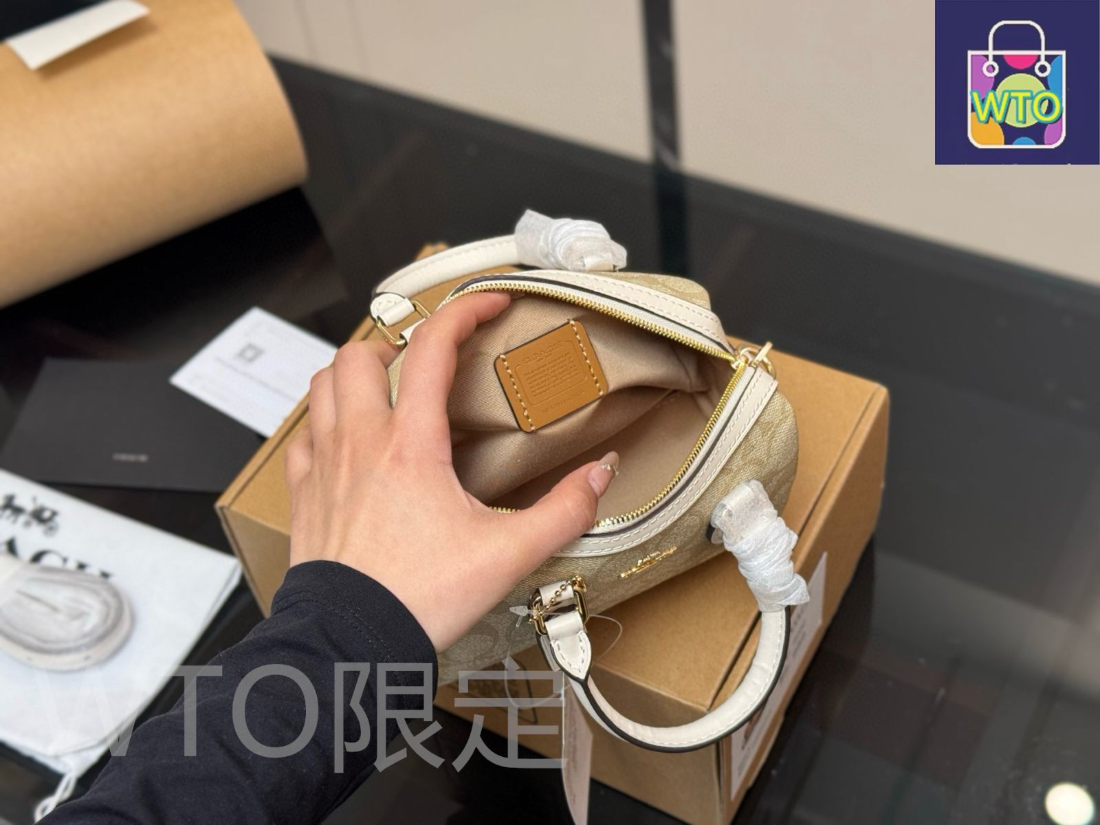 今日WTO】Coach コーチ ミニ ボストン バッグ コンパクトで大
