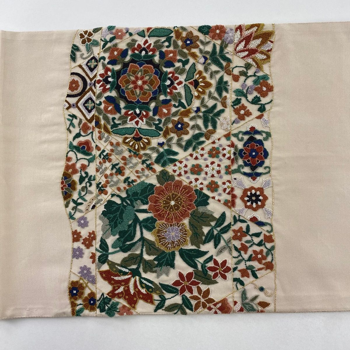 411my67p◇明綴れ 相良刺繍 金通し 宝相華 唐草 お太鼓柄 袋帯◇美品 411my67p◇明綴れ 相良刺繍 金通し 宝相華 唐草 お太鼓柄 袋帯◇美品