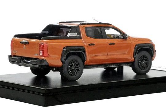 Hi-Story 1/43 三菱 Triton / トライトン Hi Story 1/43 MITSUBISHI TRITON Double Cab 4WD (2024) White