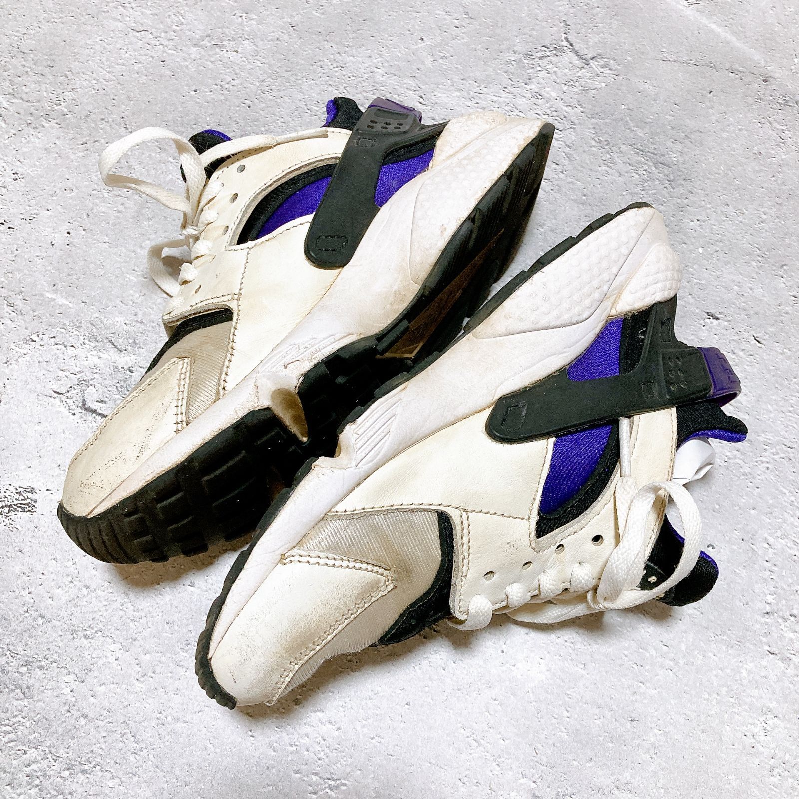 定価 ¥15,400 NIKE W AIR HUARACHE 白/紫 23センチ