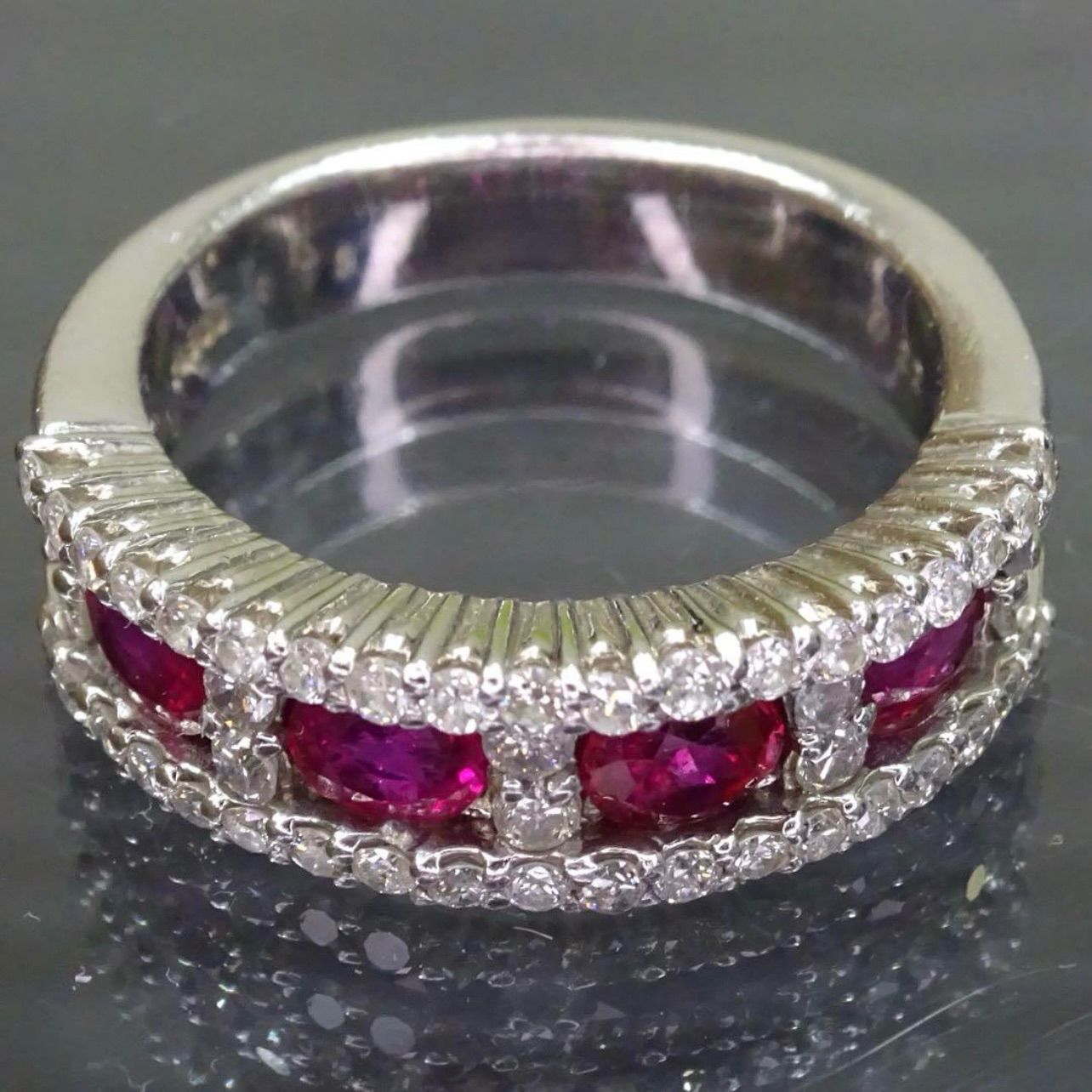 プラチナ pt900 天然ルビー1.22ct 天然ダイヤモンド0.59ct デザイン