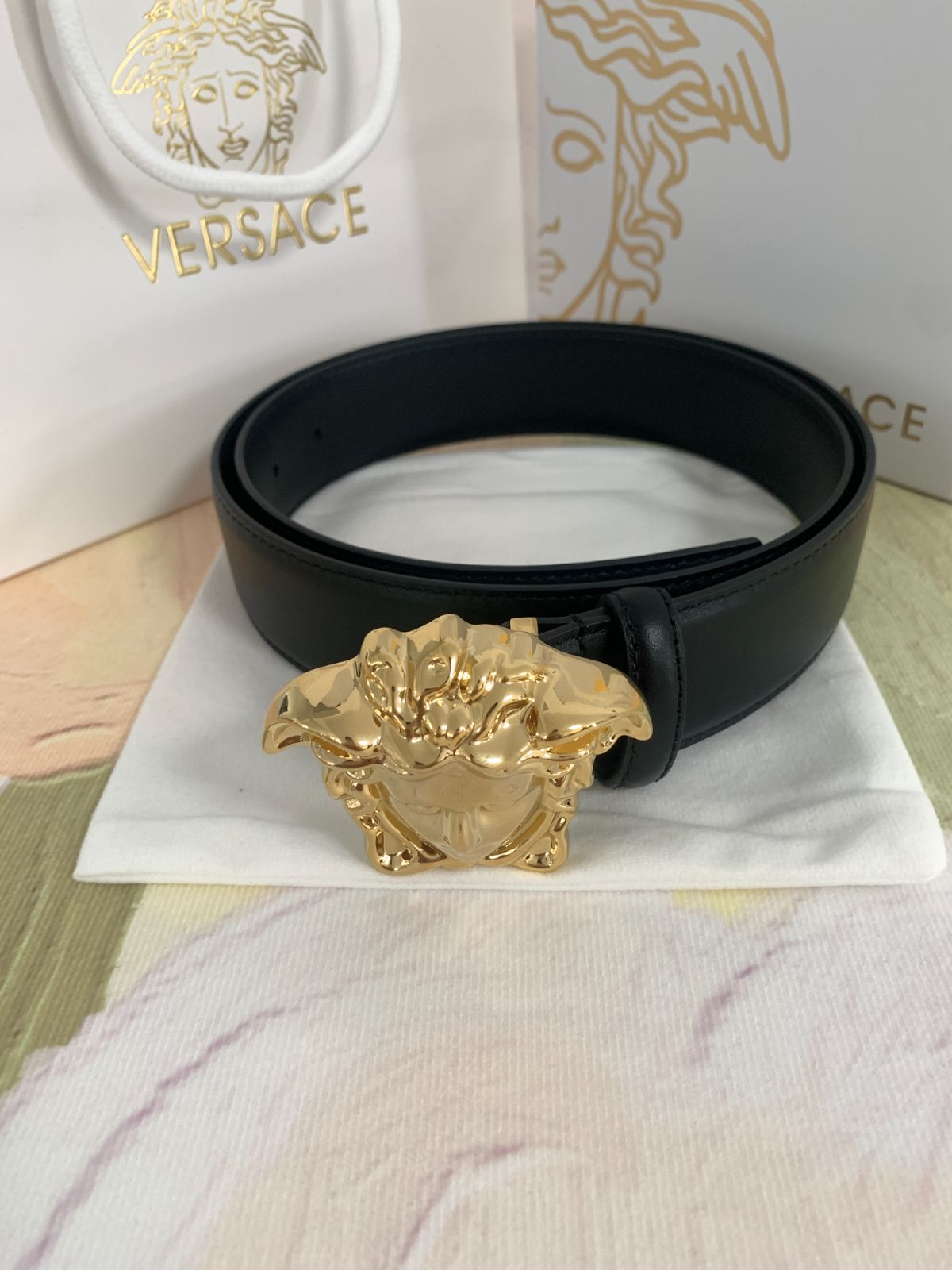 超貴重・美品】VERSACE メデューサヘッドバックル ベルト 【公式通販】