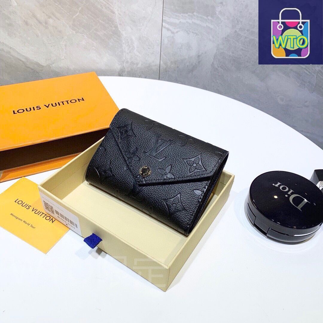 今日 家 黒色の短い財布 全国 一部除く