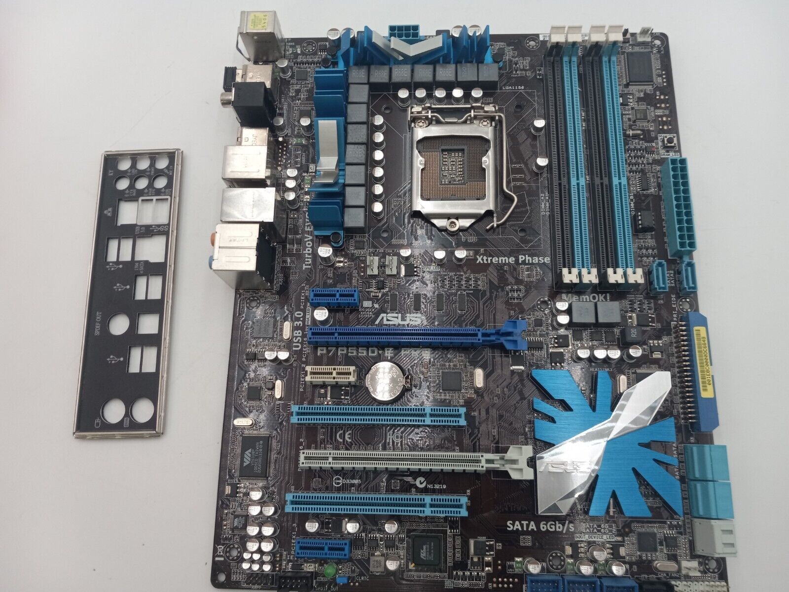 ASUS P7P55D-E PRO LGA1156 マザーボード MBF69