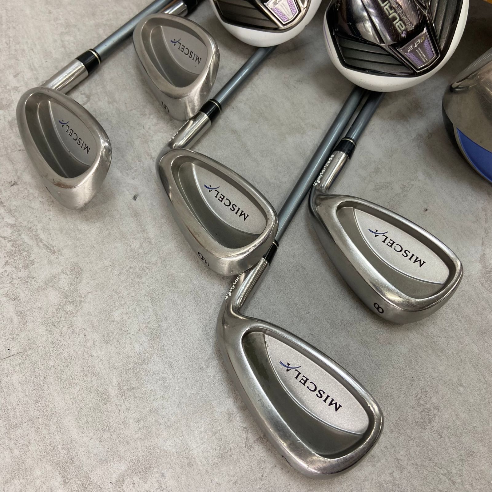 TaylorMade - TaylorMade　テーラーメイド　XXIO　ゼクシオ　レディースゴルフ9本セット　カーボン　Ｌ　右利き用　キャディバッグ　初心者おすすめ TaylorMade テーラーメイド XXIO ゼクシオ レディースゴルフ9本