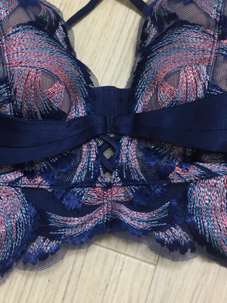 ノンワイヤーブラジャー L