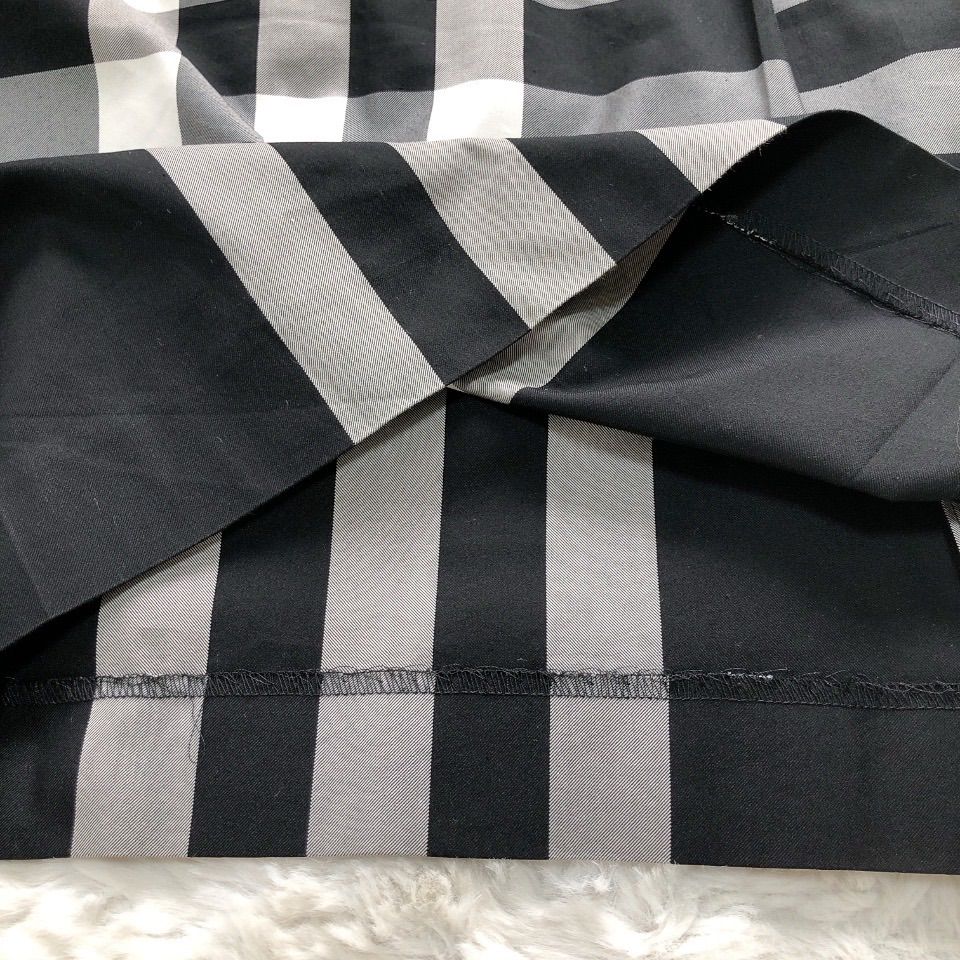 メガチェックスカート