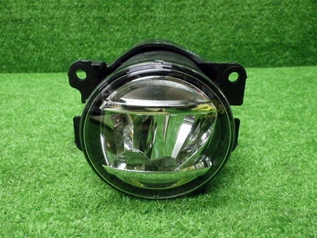 スズキ　MK53S　スペーシアカスタム　LED　右フォグランプ　114-11092　59397　230120017