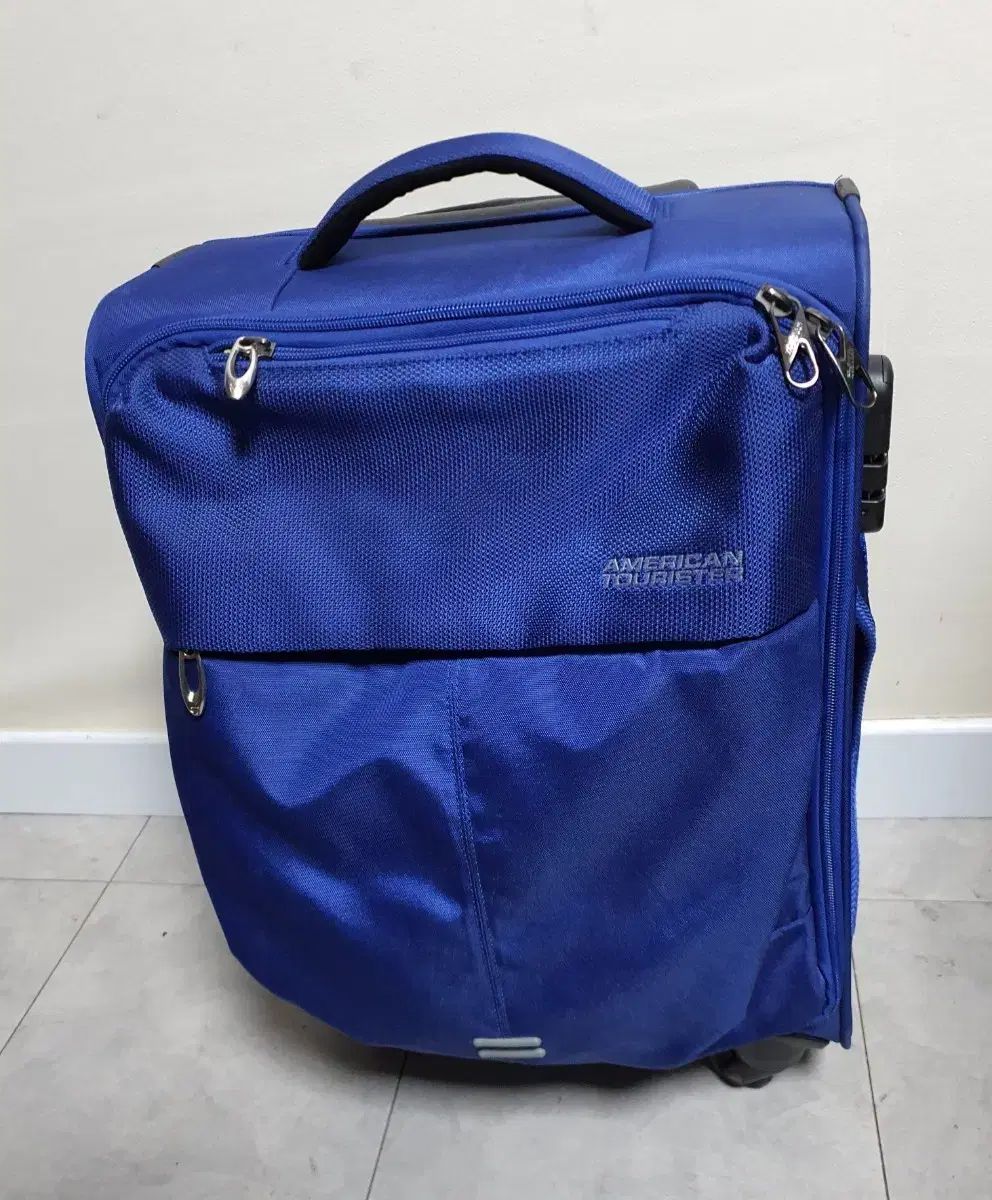 超軽量 アメリカン ツアーリスト 20インチ ソフト キャリーケース 機内持ち込み