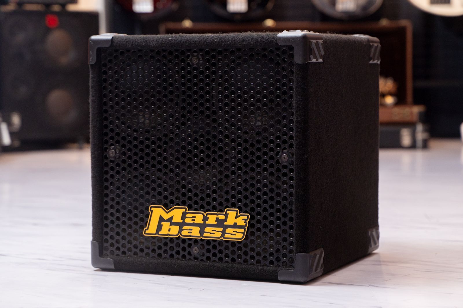 Ampeg ベースアンプ BA-115 【新品】Ampeg BassAmp BA-115HP 220W