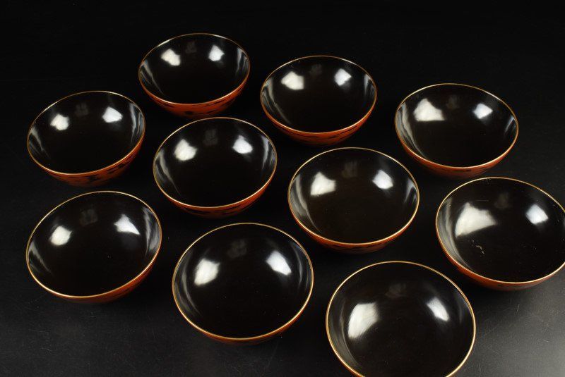 根来見返蒔絵馬文