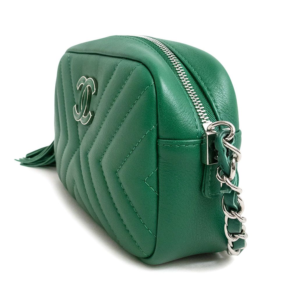 シャネル シェブロン Vステッチ フリンジ チェーン ショルダーバッグ  