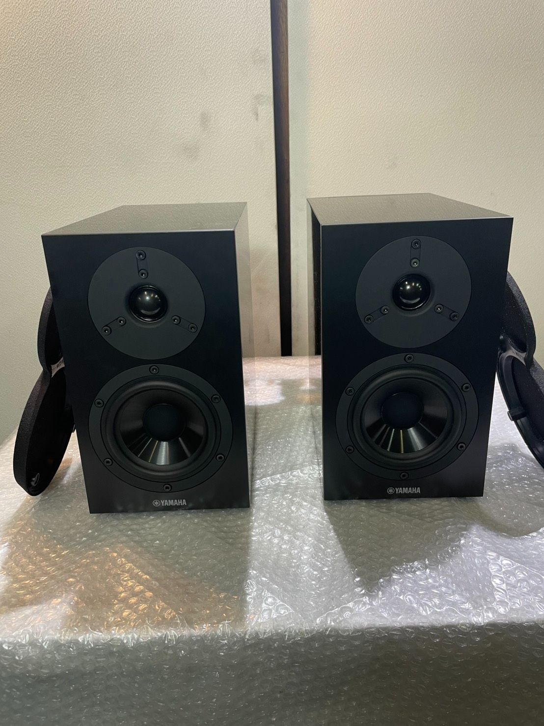 新品YAMAHAスピーカー (ピアノブラック) 2台1組 NS-BP200BP Amazon.co.jp: ヤマハ(YAMAHA) スピーカー (ピアノブラック) 2台1組 NS