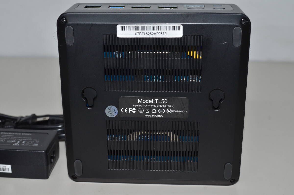 中古良品 MINISFORUM TL50 Mini PC Windows 11 Pro ミニ