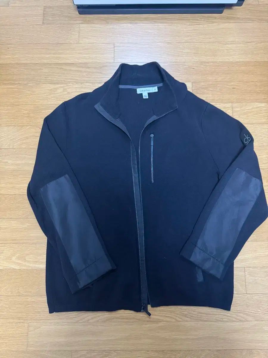 CK Calvin Klein(カルバ・ンクライン) ジップアップニット